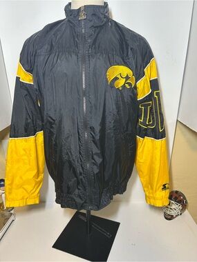 Iowa Hawkeyes Black & Gold Windbreaker Jacket vintage Starter